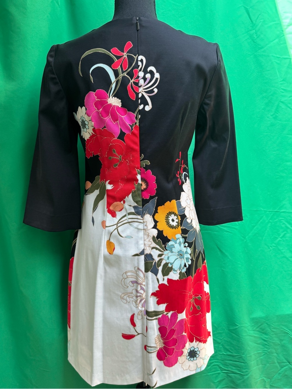 Trina Turk Black Multi Floral Long Sleeve Dress